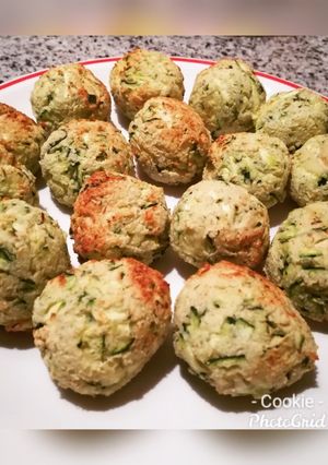 Foto di Polpette di ricotta e zucchine nella friggitrice ad aria