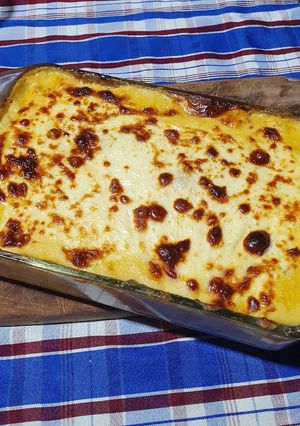 Una foto de Coliflor con salsa blanca y queso gratinado