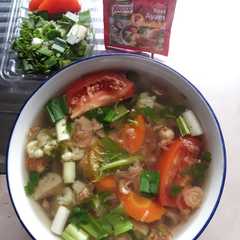 A picture of Sop Bening Sayuran + Bakso.