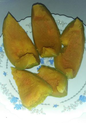 A picture of Boiled pumpkin.