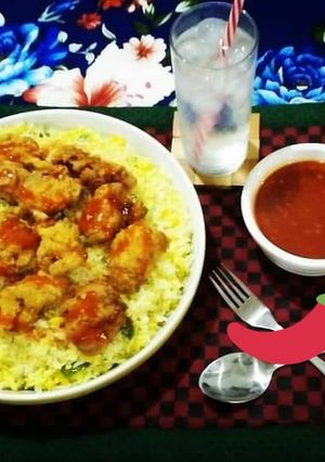 A picture of KFC Rice With Hot Shots n Garlic Sauce🍚🍲😋.