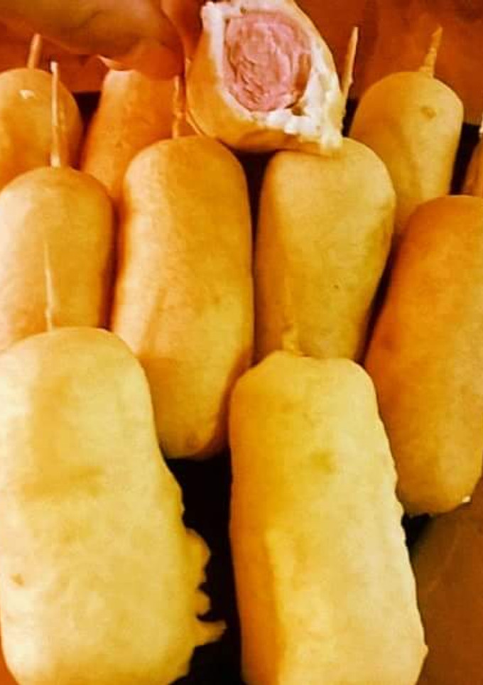 Una foto de Corn Dogs (Banderillas) 😍😉😋