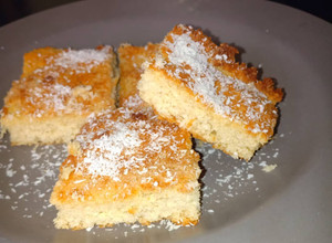 Una foto de Bizcocho de coco sin azúcar/sin gluten/low carb/keto/paleo