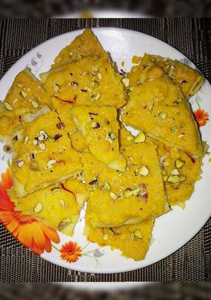 কেশারিয়া ভাপা সন্দেশ (kesaria bhapa sandesh recipe in bengali) রেসিপির প্রধান ছবি