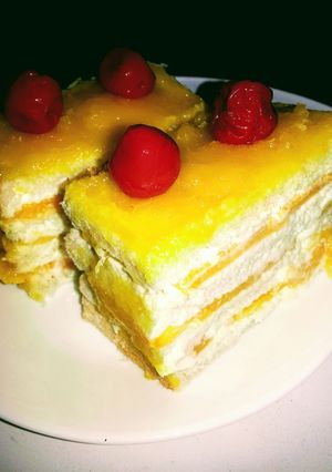 आम की पेस्ट्री (Aam ki pastry recipe in Hindi) रेसिपी मुख्य फोटो