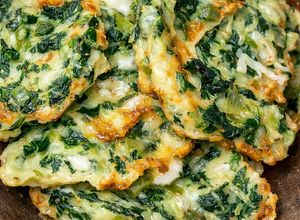 Una foto de 🌿 Bocadillos de acelga en airfryer