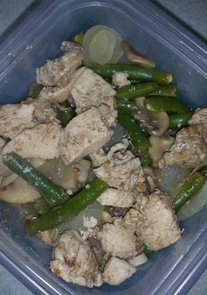 A picture of Balsamic Chicken with Lemony Mushrooms and Beans.