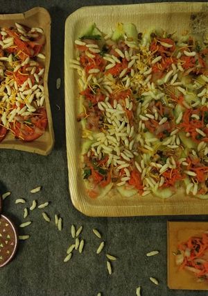 A picture of Cucumber and tomato slice.