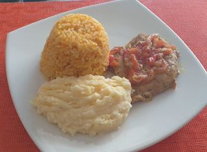 Una foto de Almuerzo completo !