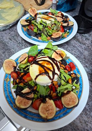 Una foto de Ensalada de Frutos Rojos