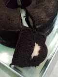 Bolu Ketan Hitam Keju Lumer