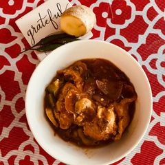 A picture of Chili gravy chicken.
