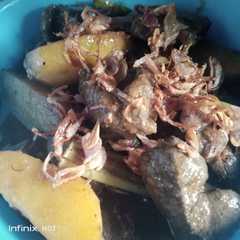 รูปของ Semur hati sapi campur kentang