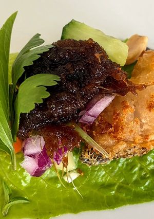 A picture of Fired Fish & Prawns with Herbs.