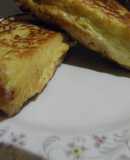 Tostado de jamón y ananá