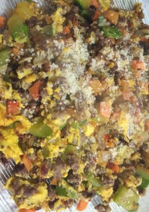 Una foto de Revuelto de zapallito y carne picada