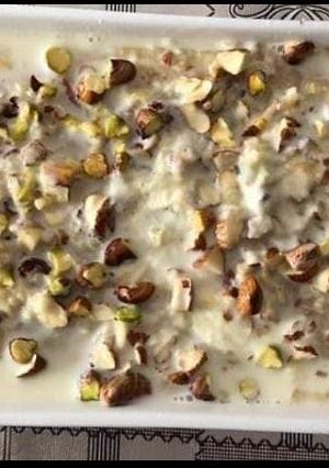 A picture of Rabdi Malai cake.