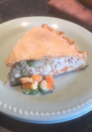 Una foto de Tarta de pollo y vegetales de temporada