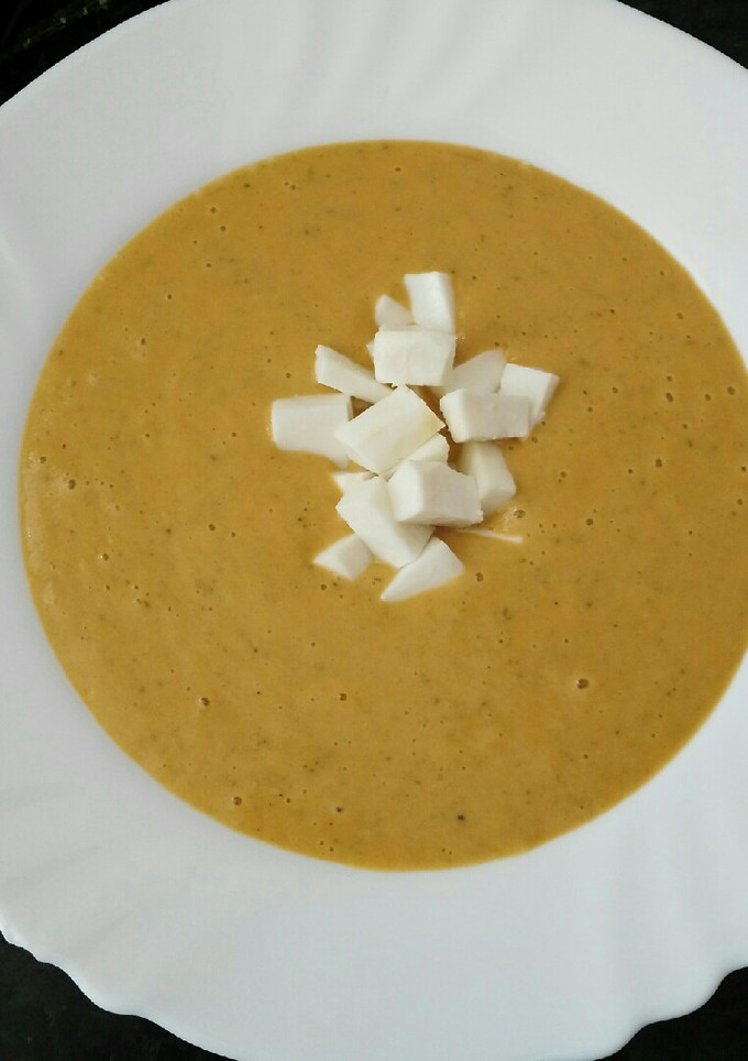 Una foto de Crema de pollo y queso de cabra