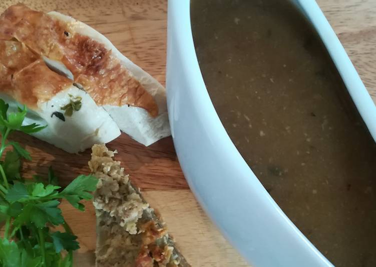 Recipe of Homemade Turkey Gravy