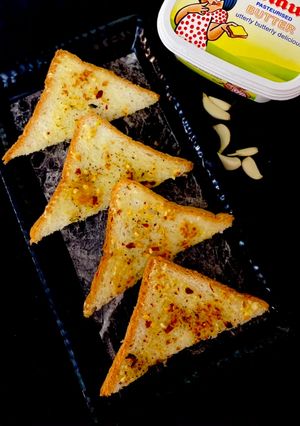 A picture of Chilli Garlic Bread.