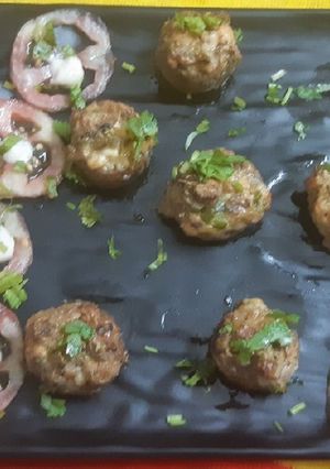 A picture of Baked stuffed mushroom.