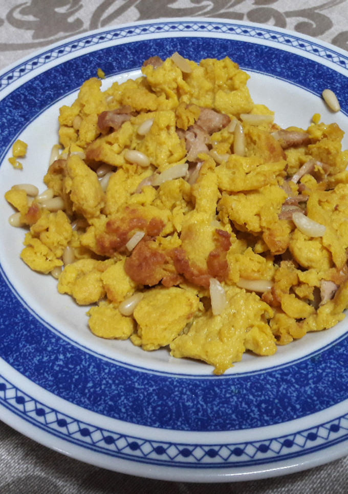 Una foto de "Huevos revueltos" sin gluten veganos 🍳