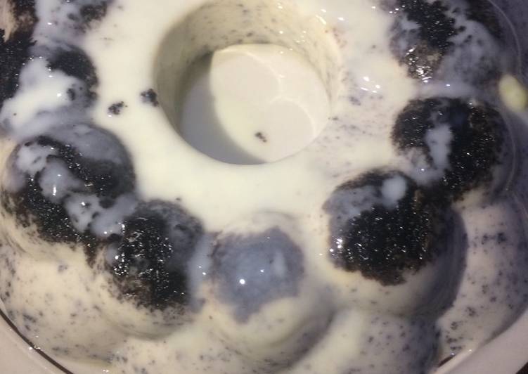 Oreo Milk Pudding with vanilla vla.. 🍮