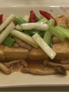 [好菇多多] 雪白菇燒豆腐 的食譜成品照片