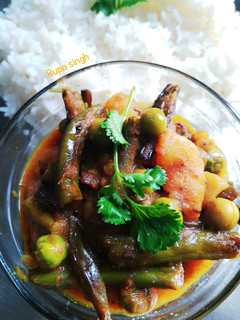 फ्रेंच बीन्स मटर आलू की सब्जी (french beans matar aloo ki sabzi recipe in Hindi) रेसिपी मुख्य फोटो