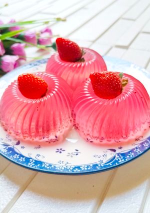 Foto resep Pudding Strawberry Selasih