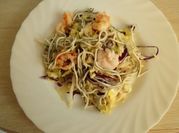 Una foto de col blanca y col morada ensalada