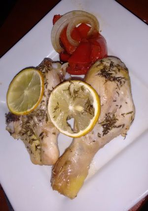 Una foto de Pollo al limón y tomillo
