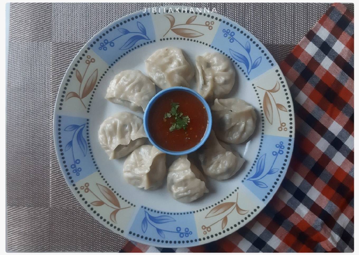 Veg Momo - Palak, Paneer and Cheese Momo