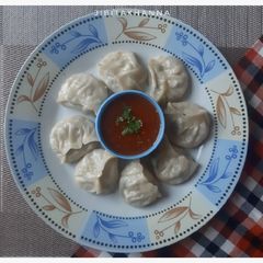 A picture of Veg Momo - Palak, Paneer and Cheese Momo.