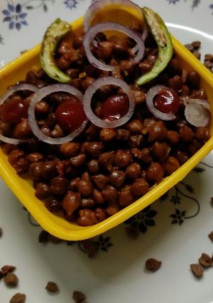 चना चाट (Chana Chaat recipe in Hindi) रेसिपी मुख्य फोटो