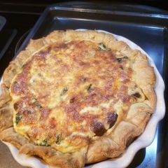 A picture of Mushroom, carmelized onion, spinach, and gruyere quiche.