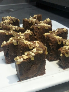 A picture of Caramel Cookies Cake.