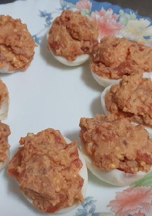 Una foto de Huevos rellenos de trucha ahumada