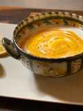 Velouté de chou-fleur et crème de poivrons