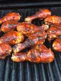 Fusi di pollo speziati e caramellati nel BBQ