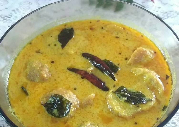 Besan ki kadhi