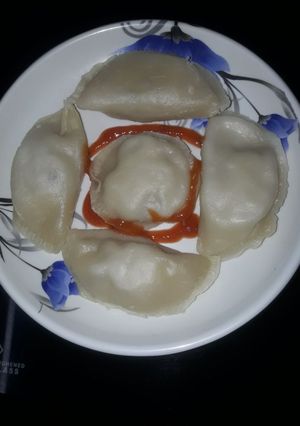 A picture of Chicken momo.