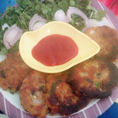 A picture of Potato chapli kababs.