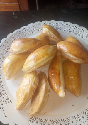 Una foto de Empanadas de J/Q hojaldradas al horno