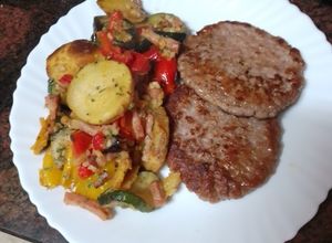 Foto principal de Hamburguesa con parrillada de verduras