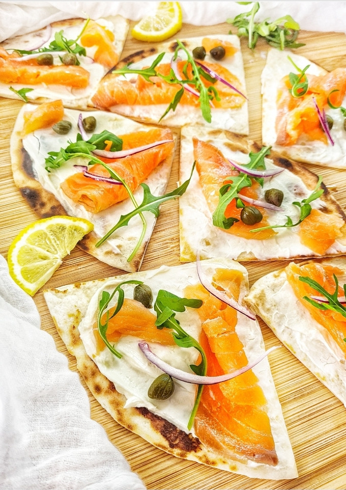 Una foto de Tortillas con Salmón ahumado