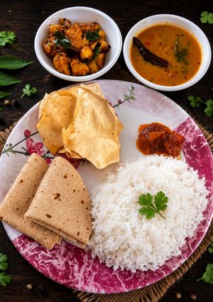गुजराती थाली रेसिपी मुख्य फोटो