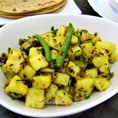 A picture of Jeera Aloo (Potatoes Tempered with Cumin seeds).