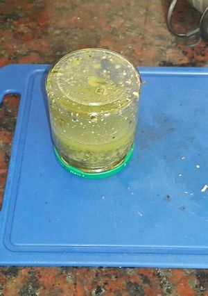 Una foto de Haciendo un pesto simple y rápido